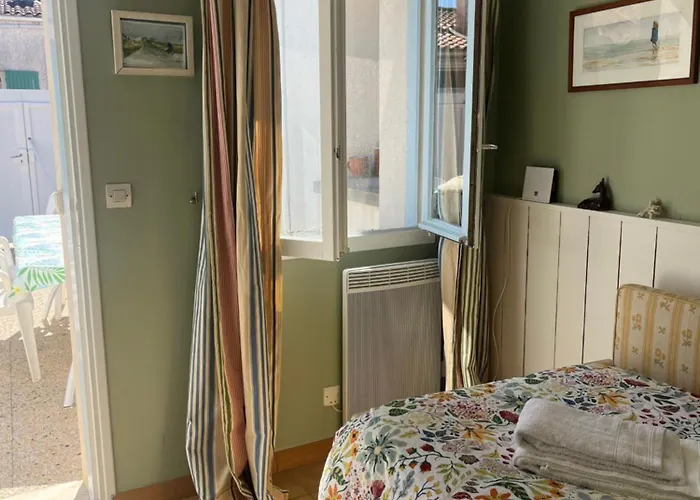 Un Air De Famille Bed and breakfast